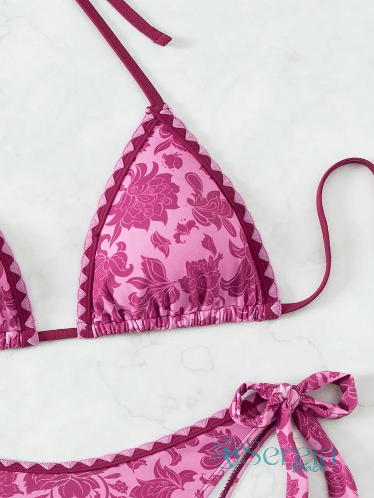Biquini com Estampa Floral e Amarração Lateral Biquini com Estampa Floral e Amarração Lateral