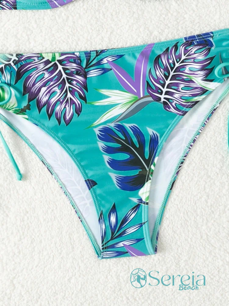 Biquini com Estampa Floral e Laterais Ajustáveis Biquini com Estampa Floral e Laterais Ajustáveis