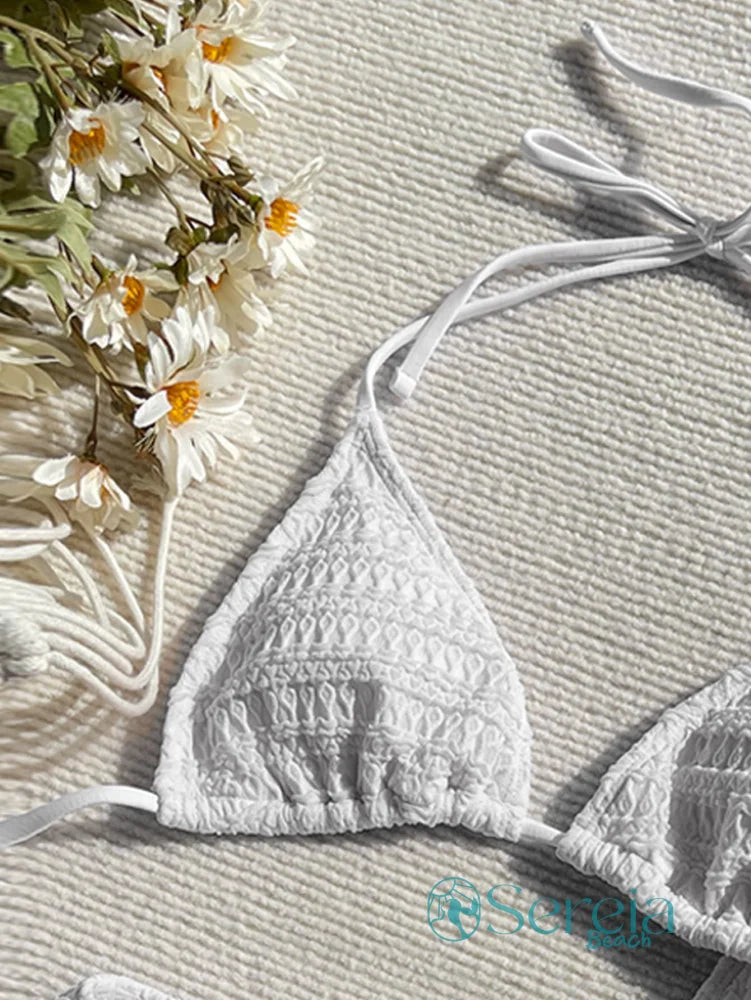 Biquíni Crochê com Top Triângulo e Calcinha Tanga Biquíni Crochê com Top Triângulo e Calcinha Tanga