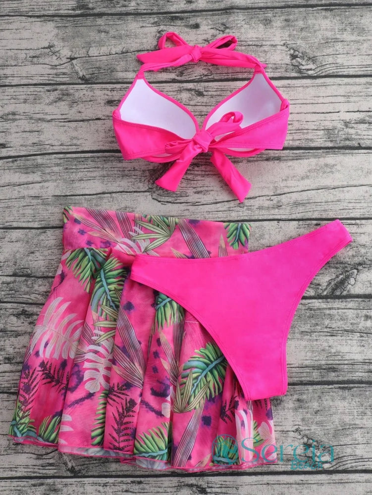 Conjunto de Biquini com Top Torcido e Saia Estampada Conjunto de Biquini com Top Torcido e Saia Estampada