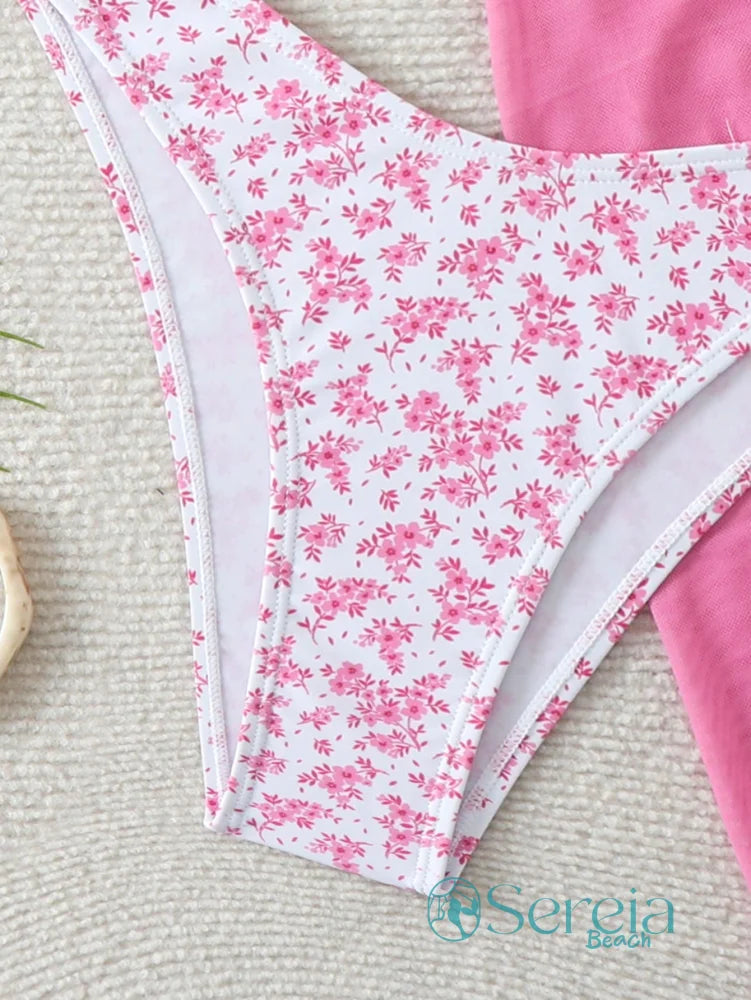 Conjunto de Biquíni Floral com Canga Assimétrica Conjunto de Biquíni Floral com Canga Assimétrica