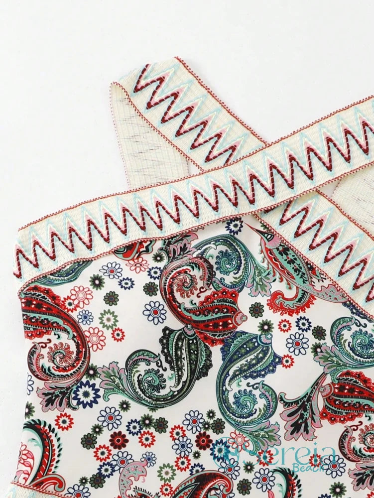 Maiô Estampado com Alça Transpassada no Pescoço Maiô Estampado com Alça Transpassada no Pescoço