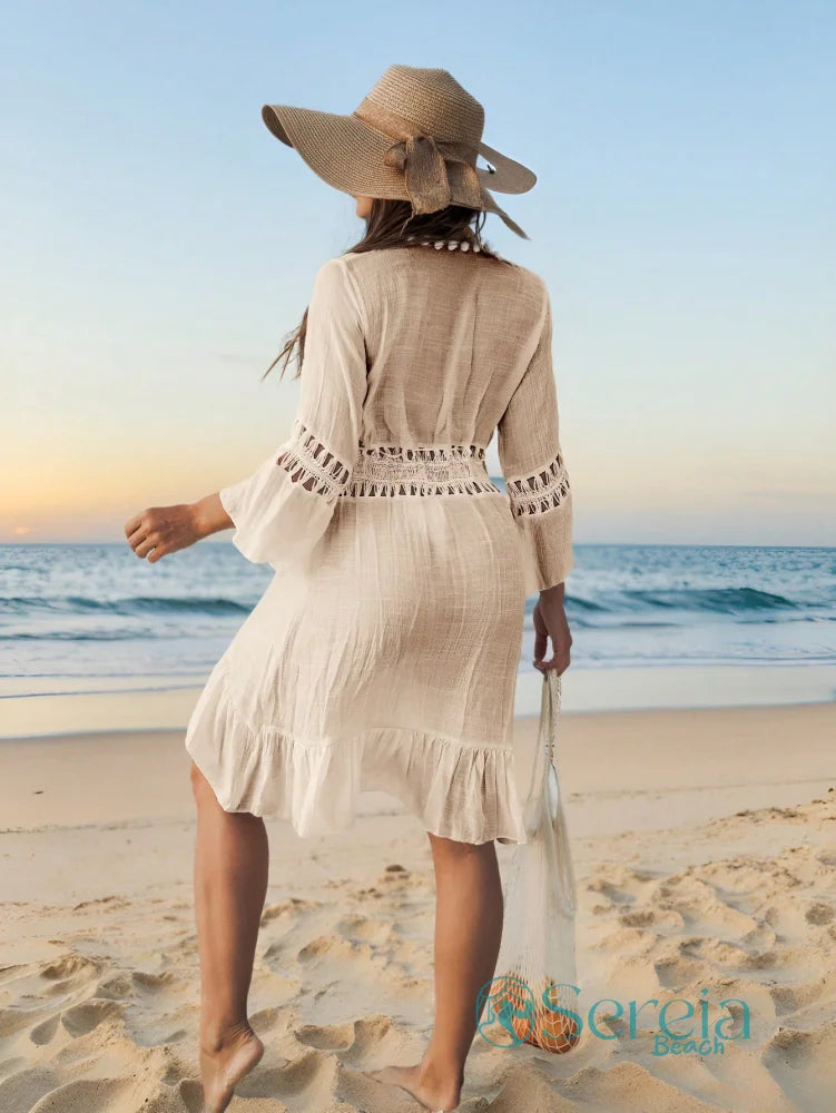Saída de Praia com Babados e Detalhes Vazados Saída de Praia com Babados e Detalhes Vazados