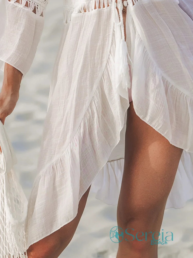 Saída de Praia com Babados e Detalhes Vazados Saída de Praia com Babados e Detalhes Vazados