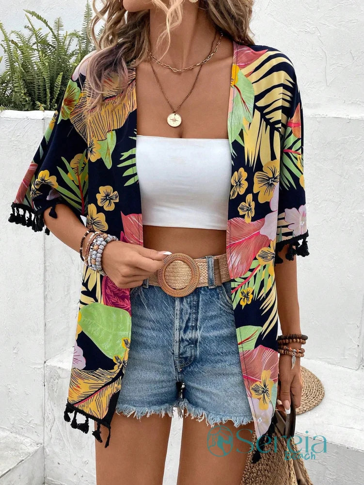 Saída de Praia com Estampa Tropical e Franjas Saída de Praia com Estampa Tropical e Franjas