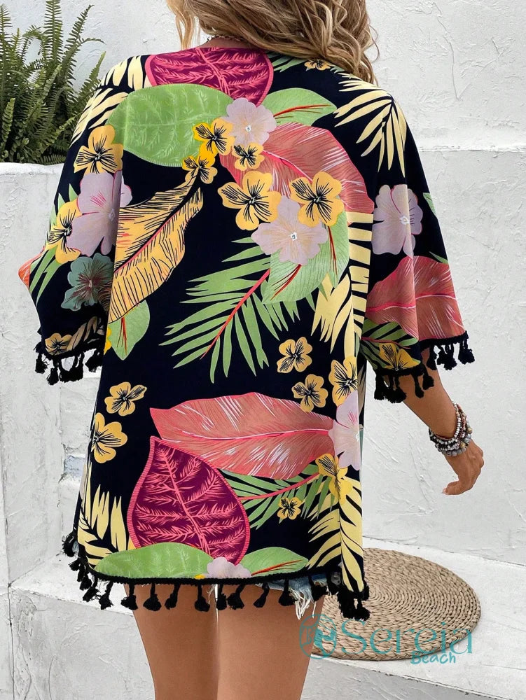 Saída de Praia com Estampa Tropical e Franjas Saída de Praia com Estampa Tropical e Franjas